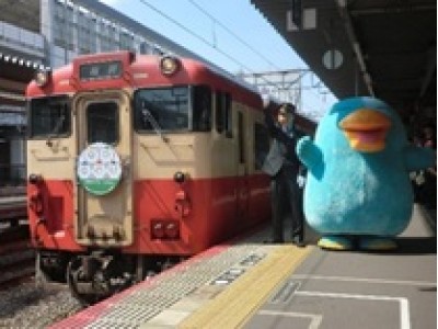 岡山応援企画「おかやまグルメ列車」を運行