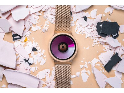 ドイツの人気腕時計ZIIIROが新作「XSシリーズ」発売。色鮮やか全9色のユニセックスモデル