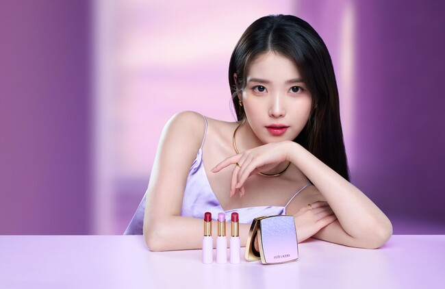 プレスリリース「エスティ ローダーより、”幸運の花”ライラックが咲き誇るホリデー コレクションが登場。来年の幸福を願う特別な「ラベンダー キス コレクション」。」のイメージ画像