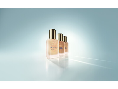 エスティ ローダーを代表するベスト&ロングセラー ファンデーション「ダブル ウェア」が史上初のリニューアル。
