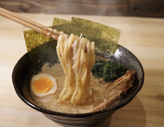 代官山の古民家から“ネオ家系”誕生。しゃぶしゃぶ龍樹が本気で作った「濃厚豚骨ラーメン」
