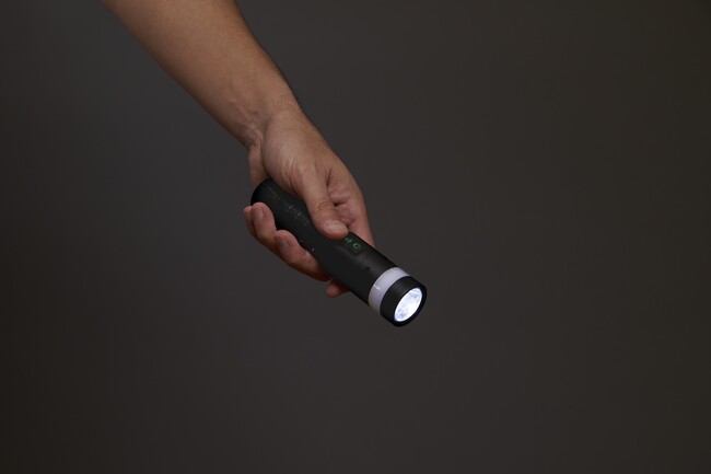 光と音で非常時の存在を知らせる防犯・防災の強い味方 コーナンオリジナル「PortTech 音で警告アラームライト」新登場