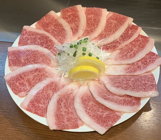 食べ放題がさらに充実！西葛西「ホルモン焼肉しまちゃん」、価格そのままで全3コースに希少部位「和牛コウネ」を追加
