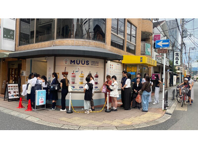 開業1カ月で販売1万杯突破。大阪・高槻の「MUUS」、週末は今も最大40人超の行列