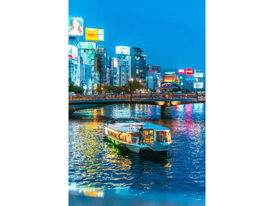 博多らしい“味”と“風景”を、ひとつの鍋で！福岡で唯一の屋形船「中洲 博多舟」で、福岡を代表する銘柄鶏「九州産 華味鳥」の水たきを！！