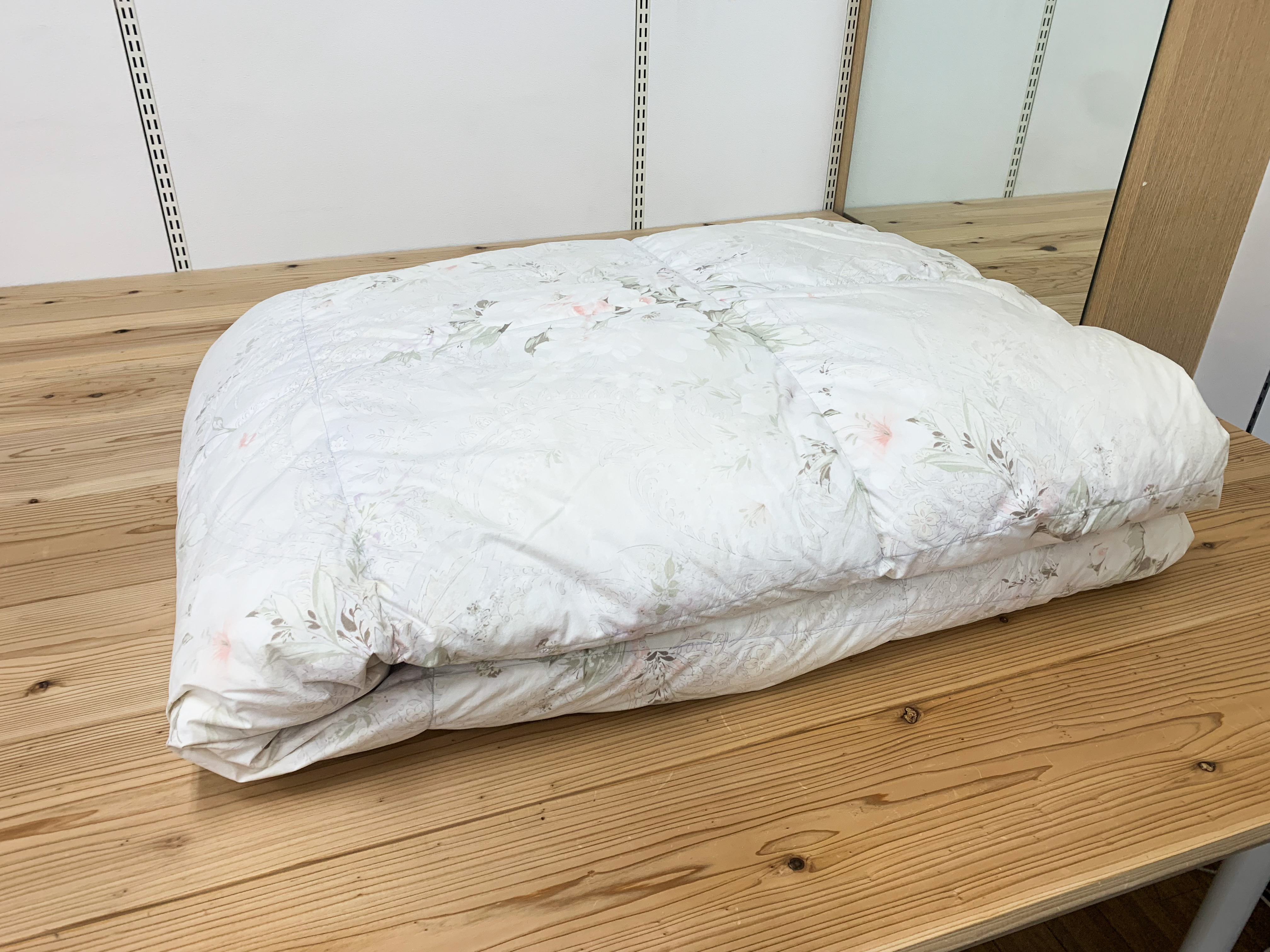 押し入れに眠る羽毛ふとんで、もしもの時に「備えて寝（そなえてね）」災害時でも普段でも使える寝袋＆肌ふとんリフォームサービス防災の日（9/１）より店舗にて受付開始