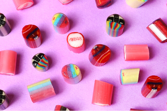 パパブブレと同い年！AKB48の20周年を記念したコラボレーションキャンディ　大丸東京店にて10月15日（水）より数量限定で発売