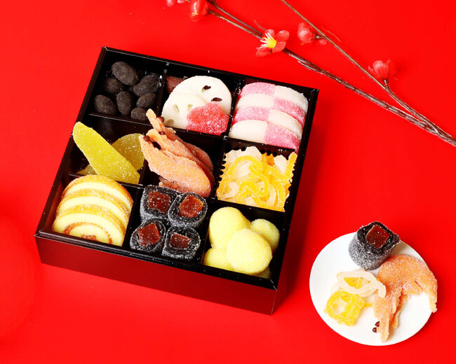 まるで本物の“グミおせち”で楽しいお正月を!今年は2~3人で楽しめるハーフサイズも登場 11月18日(火)よりオンラインストアにて予約受付開始