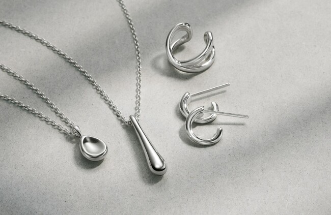 高純度シルバー(純度99.9%)を用いた上質で優しいジュエリー「４℃ Pure Silver 999」