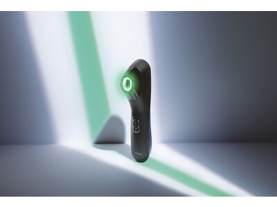 答えは「緑」。新時代の光美顔器が誕生。日本初*1、緑LED×IPL搭載の光美顔器 『ブルーグリーンショット』2023年7月14日(金)発売