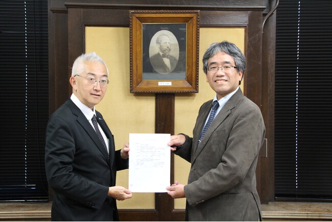 雪印メグミルクが北海道大学と持続可能な酪農への挑戦 「国産自給飼料の流通についての実態調査研究」委託研究契約を締結