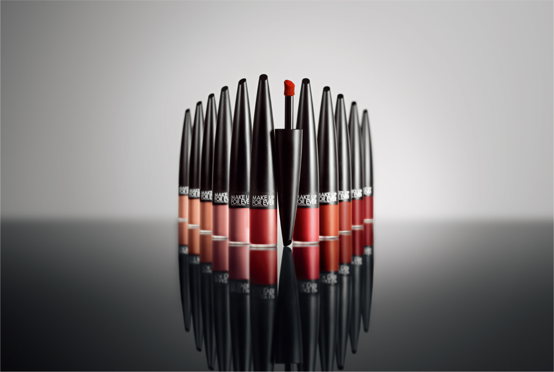 【MAKE UP FOR EVER】つけているのを忘れてしまうほど空気のように軽やかな、新感覚のマスクプルーフ・マットリップ新登場！