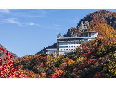 【北海道／層雲峡】夜は紅葉が灯りに染まる――日本一早い紅葉の名所・層雲峡温泉で楽しむ「奇跡のイルミネート」
