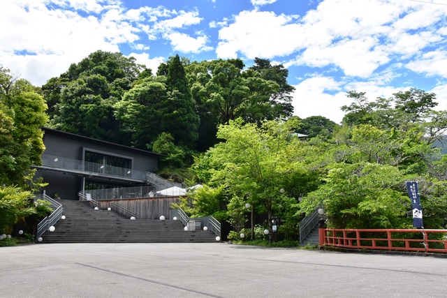 【奥湯河原温泉 山翠楼 SANSUIROU・源泉のお宿 湯河原 千代田荘】混雑を避けてお得に宿泊！