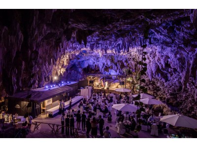 この冬、沖縄“ガンガラーの谷”に期間限定「洞窟ライブ＆レストラン」開店！ 