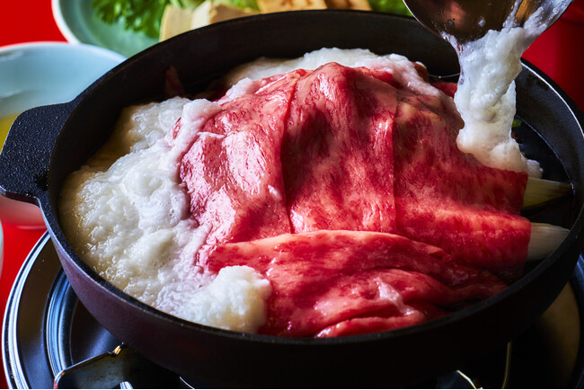 和牛すき焼 そしじ、夏の新メニュー「とろろすき焼き」を全店投入