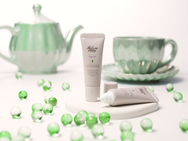 キャンメイクのフレグランスブランド「メイクミーハッピー」から新登場！大好評の滴下チューブタイプのフレグランスネイルオイルに＜マスカットティーの香り＞が仲間入り2025年8月下旬より新発売