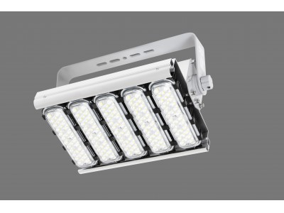高天井用LED照明の品揃えを強化　幅広い特殊環境での使用が可能　「オイルミスト対応高天井用LED照明」を新発売