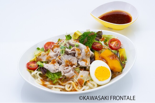 川崎フロンターレ×エバラ食品　レシピコラボ企画第２弾　「おろしのたれ」シリーズを使った涼味メニューを７月１日よりチームの公式カフェにて提供開始