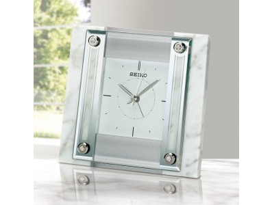 ギフトにお勧め、天然白大理石の小型置時計を発売