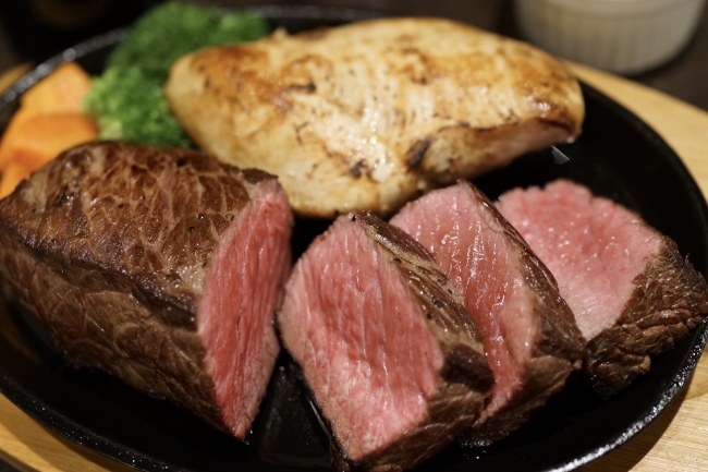 1 290円でステーキが食べ放題 ヘルシーステーキ 肉祭りが1ヶ月で1000人を超す来店で大人気 新宿クロスカーサ 記事詳細 Infoseekニュース