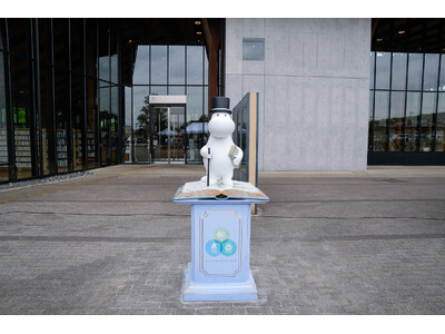 「ムーミンに会えるまち、はんのう」プロジェクト推進協議会　飯能市立図書館にムーミンパパオブジェを設置し、...