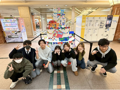 �y���E��g�zOCAT�J��30���N�����Z�����A�[�g�ŏj���I����2m���́u����o�[�X�f�[�P�[�L�v���j�������g�𐧍�E�W��