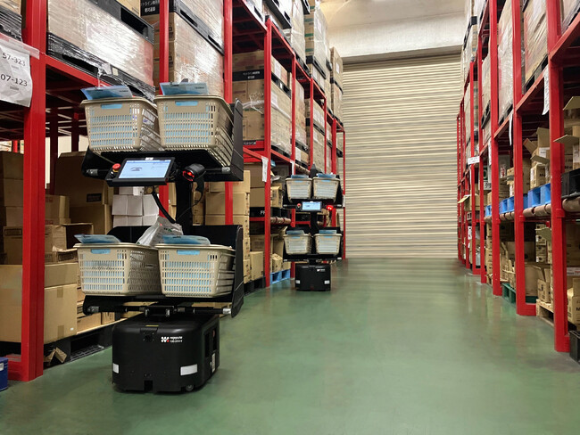 ラピュタロボティクスのピッキングアシストロボット「ラピュタPA-AMR大容量モデル」がケイヒン配送の横浜商品センターで稼働開始、属人的運用からの脱却を支援