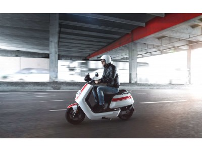 第46回東京モーターショーで電動バイク「XEAM」ジームの新車種を発表