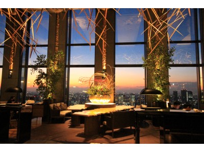 【品川プリンスホテル】地上約140mのラグジュアリーな空間「TABLE 9 TOKYO」で夕暮れ時から夜景へ移りゆく景色を眺めながら、優雅なひとときを　「サンセット・フリーフロー」スタート