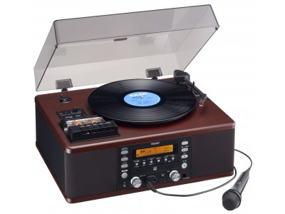 カラオケも楽しめ、レコード/カセットテープをCDに録音可能。一体型オーディオ『LP-R560K』新発売