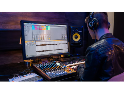 ライブ配信での大きな音の悩み「音ズレ」を簡単に補正する新機能を無償公開。レコーディングミキサー『Model 12』に『アウトプットディレイ』機能が追加
