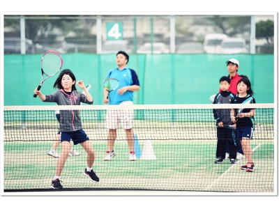 いま全国で熱いソフトテニス。リニューアルが完了した『テニスガーデン広陵』で、9月より待望のソフトテニススクールの開講が決定！楽しみながら強くなりたい、小学5年から中学3年生を大募集！！