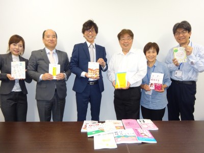 galaxybooksが念願の本社のある大阪市西区へ子育て書籍を贈呈！子育てママ応援プロジェクト。