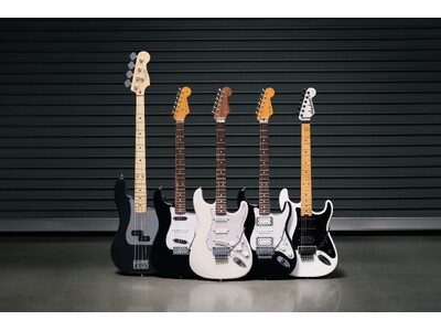 Iron Maiden ����50���N���L�O�����V�O�l�C�`���[�M�^�[&�x�[�X �R���N�V�����𔭕\