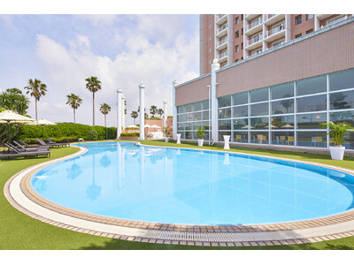 【グランドニッコー東京ベイ 舞浜】プール「Grand Bleu」が7月1日より夏季営業開始