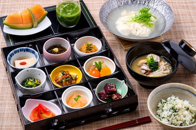 【ホテル日航アリビラ】沖縄らしさを活かした「ヴィーガン朝食御膳」を10月1日よりリニューアル