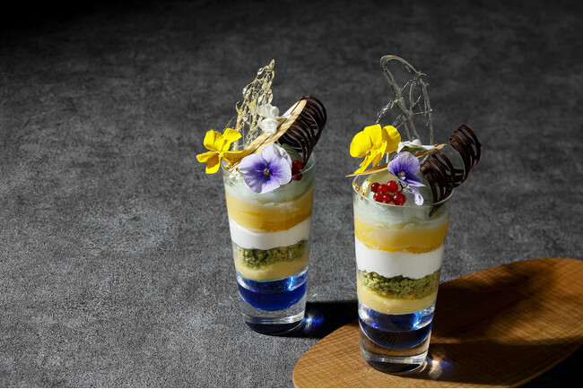 【グランドニッコー東京 台場】『白桃とブルーキュラソーが彩る 夏夜の締めパフェ』提供期間：2026年7月1日（水）～8月31日（月）