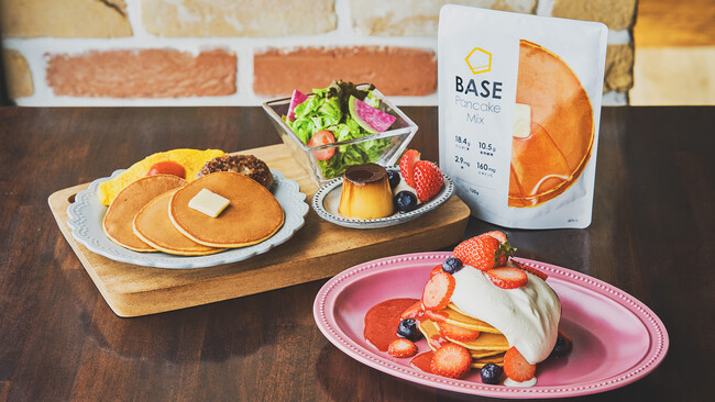 スマートフード完全栄養食「BASE FOOD」TSUBASA COFFEEとのコラボによる期間限定“至福の”新メニュー「MUTEKIパンケーキと果実」「NICE DAY パンケーキプレート」のメイン画像