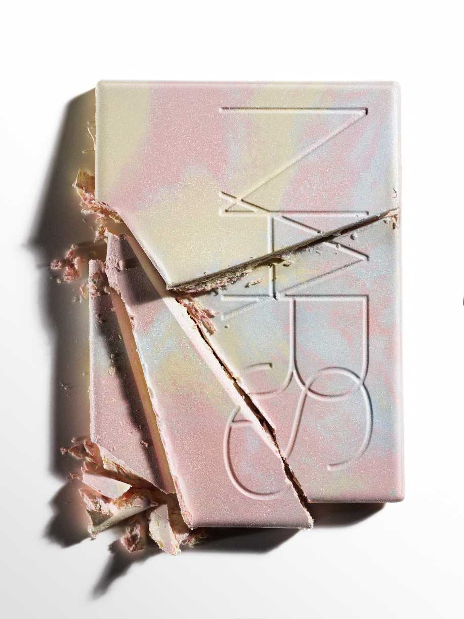 明日予約開始！2022年7月8日(金)NARS「ライトリフレクティング プリズマティックパウダー」が数量限定で発売。