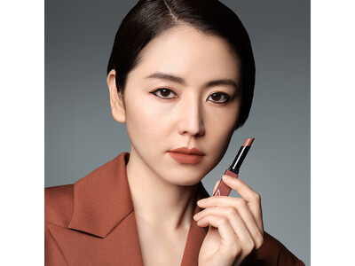 女優 長澤まさみがNARS JAPAN 22年秋新商品『パワーマット リップスティック』のキャンペーンモデルに！