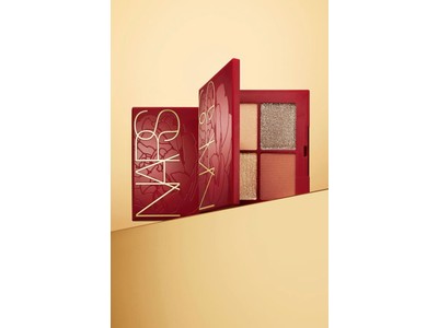 新年限定の赤パッケージにフラワープリント「NARS ルナー ニューイヤー コレクション」が登場！