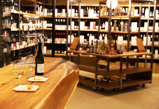 長野ワインと地酒の“aVin stand Karuizawa” 軽井沢T-SITEにオープン