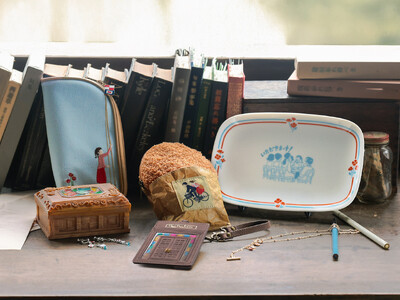 全国の「ジブリがいっぱい どんぐり共和国」にて2026年4月25日(土)より、2011年公開のスタジオジブリ作品『コクリコ坂から』にフィーチャーした新商品7種を発売！