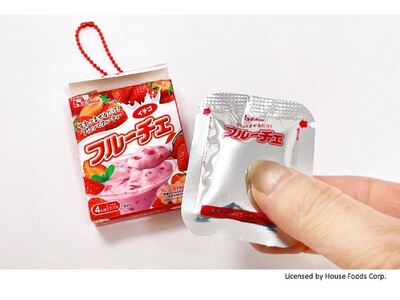 フルーチェのあの “ぷにゅぷにゅ感” を再現！カプセルトイ 『フルーチェ ぷにゅっとマスコット』発売