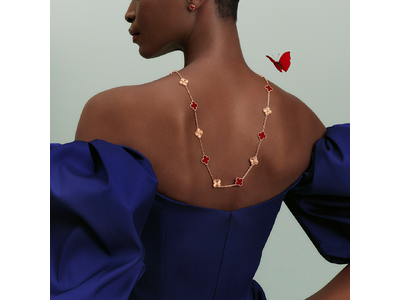 【ヴァン クリーフ＆アーペル】「アルハンブラ コレクション」から新作を発表