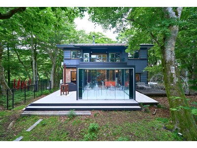 【アート×天然温泉】特徴的なサンルームを備えた現代的なデザイン空間「スイートヴィラ 箱根仙石原Kunsthaus」が10月25日に開業