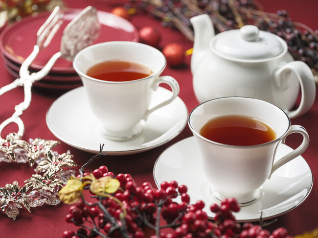 【都ホテル 尼崎】クリスマスシーズンを楽しむ紅茶作りを体験　　「ロンネフェルトティー ランチセミナー」開催