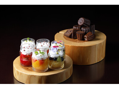 【大阪マリオット都ホテル】大切な人へ贈りたい華やかなスイーツ2種を、パティシエ仕立てのレシピでレクチャー！ペストリーシェフによる特別ランチコース付きシェフセミナーを開催