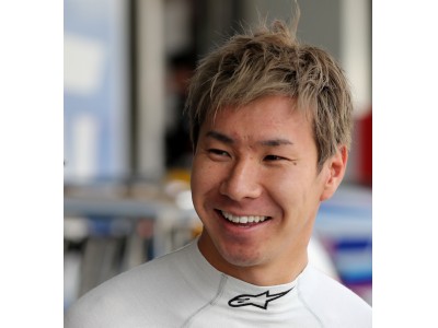 元F1ドライバー小林可夢偉選手が鈴鹿サーキットの無料イベントでSUPER GTマシンをデモラン